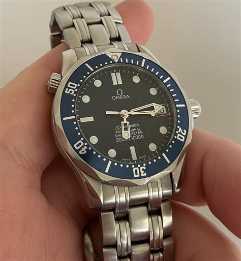 Omega Seamaster helium valve